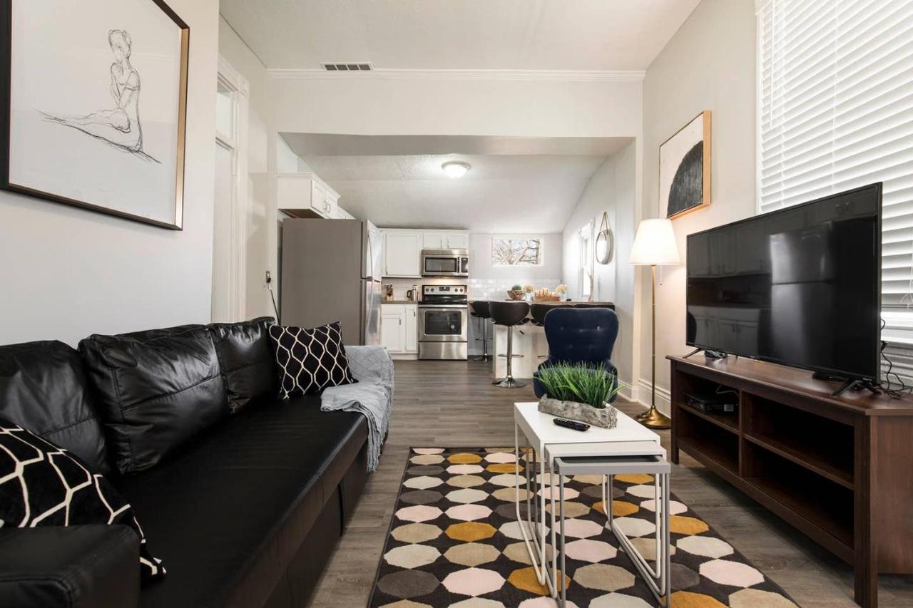 Louisville Dream House 4Br 2Ba By Cozysuites מראה חיצוני תמונה