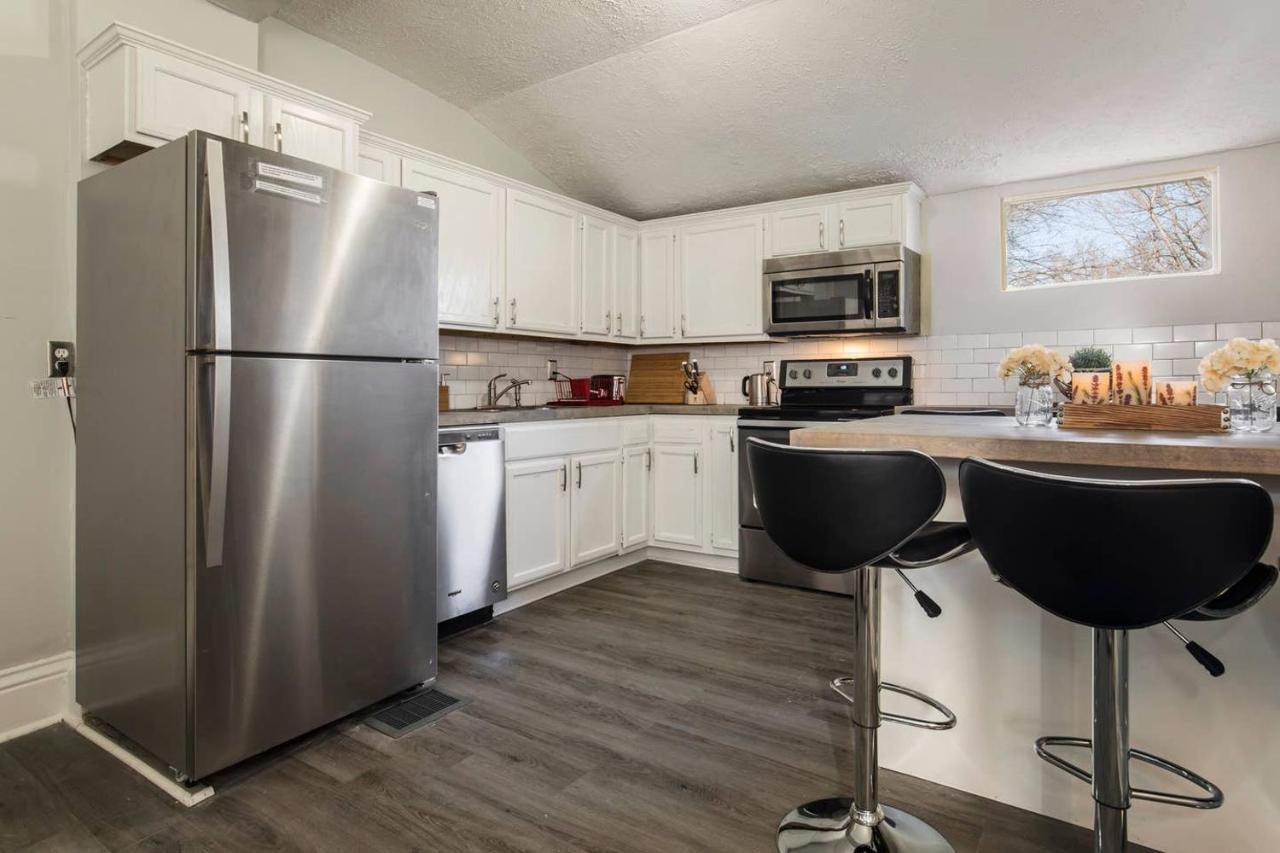 Louisville Dream House 4Br 2Ba By Cozysuites מראה חיצוני תמונה